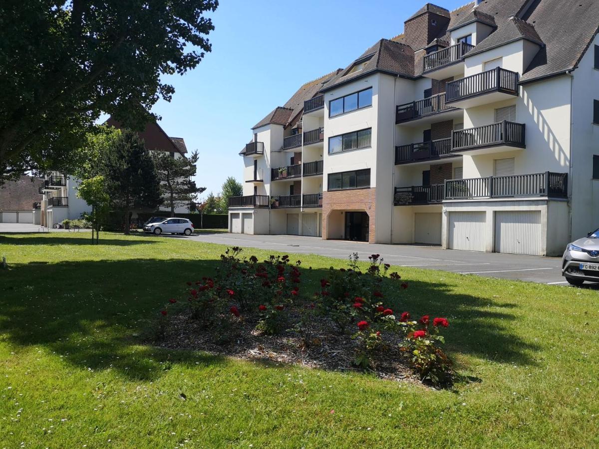 Cabourg Plage A 200M Plage Екстериор снимка