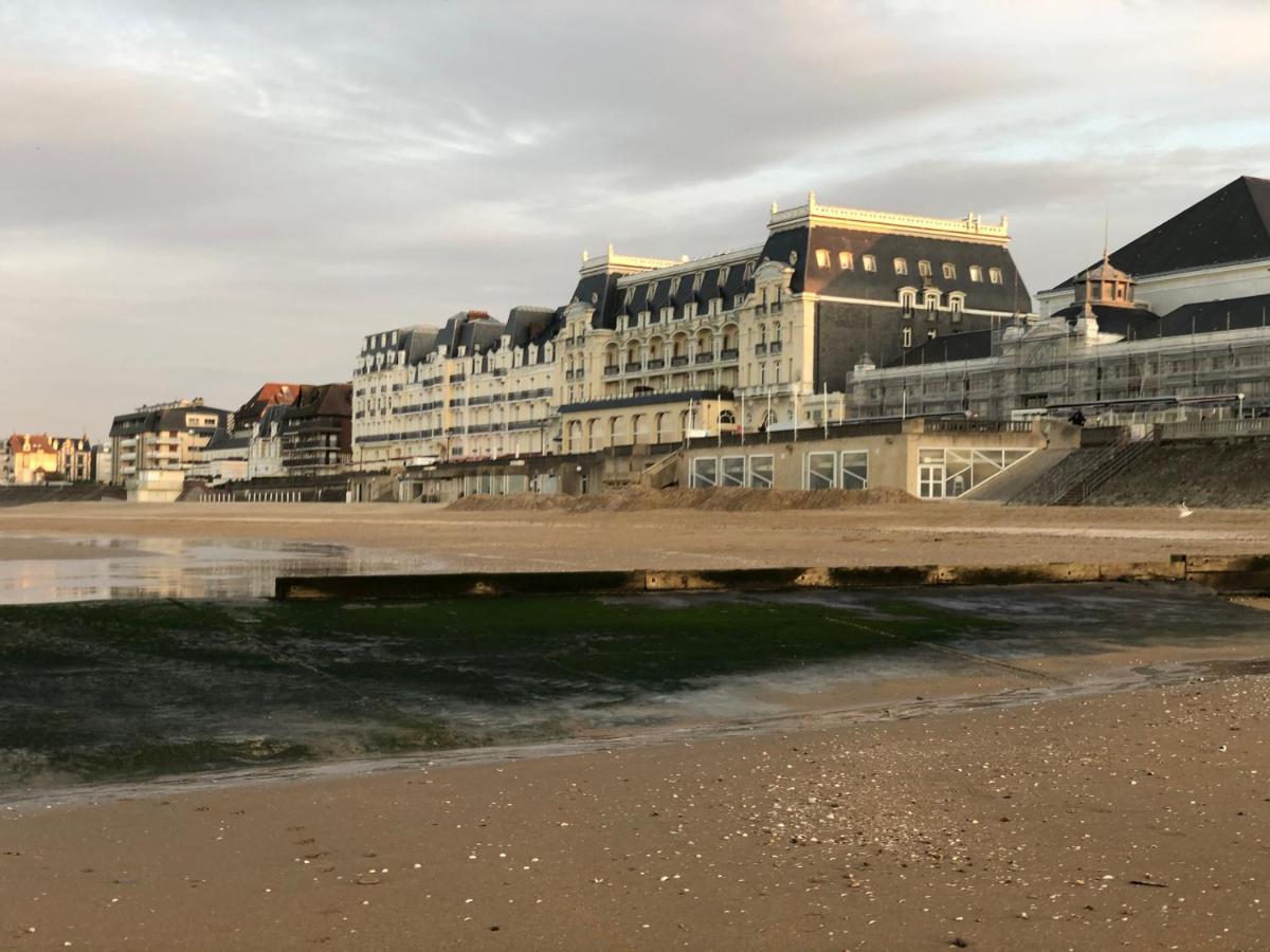 Cabourg Plage A 200M Plage Екстериор снимка