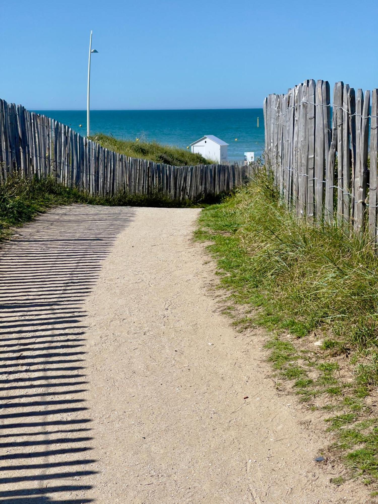 Cabourg Plage A 200M Plage Екстериор снимка